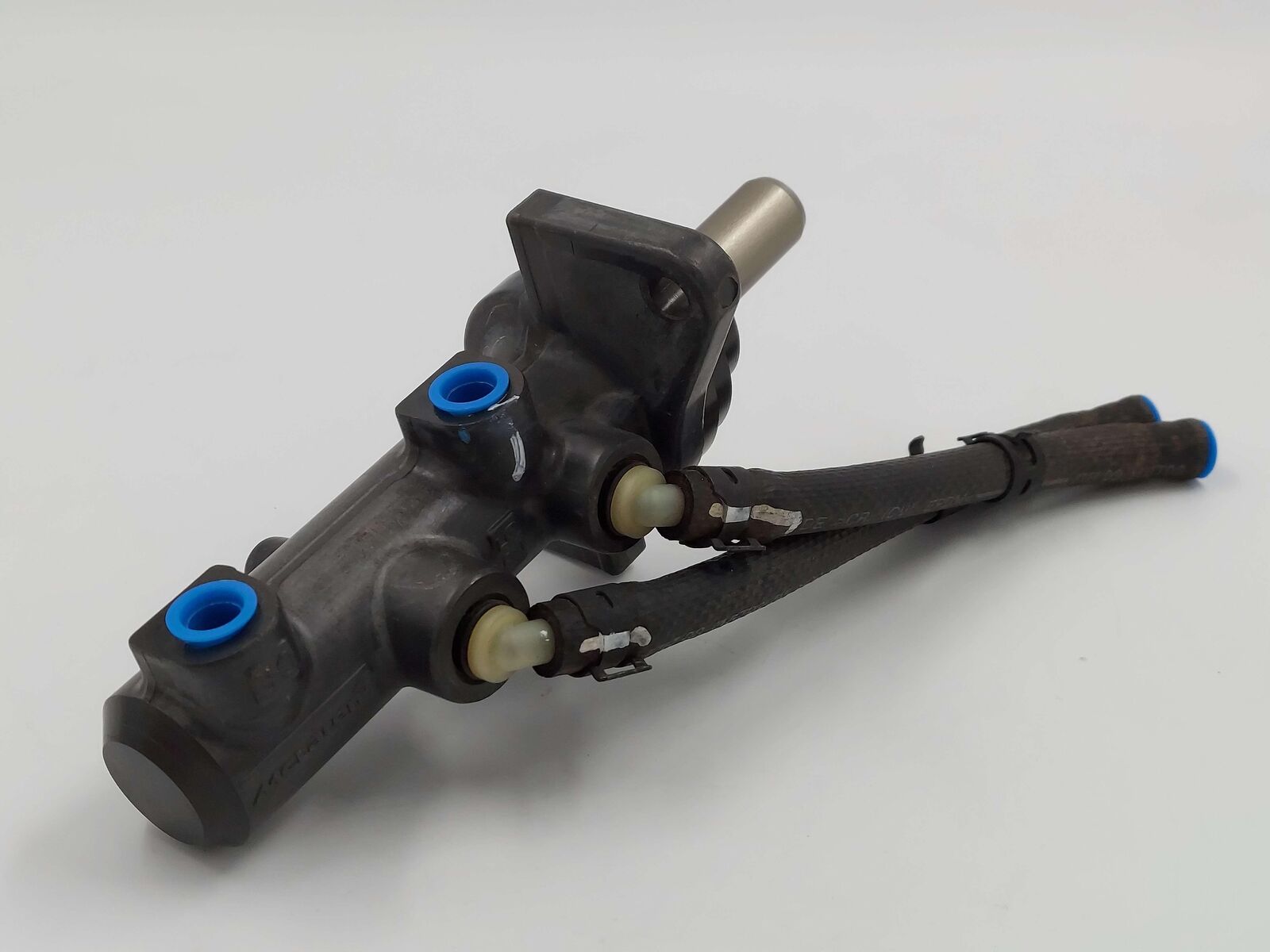 2016 MCLAREN 540C BRAKE MASTER CYLINDER G1860-01