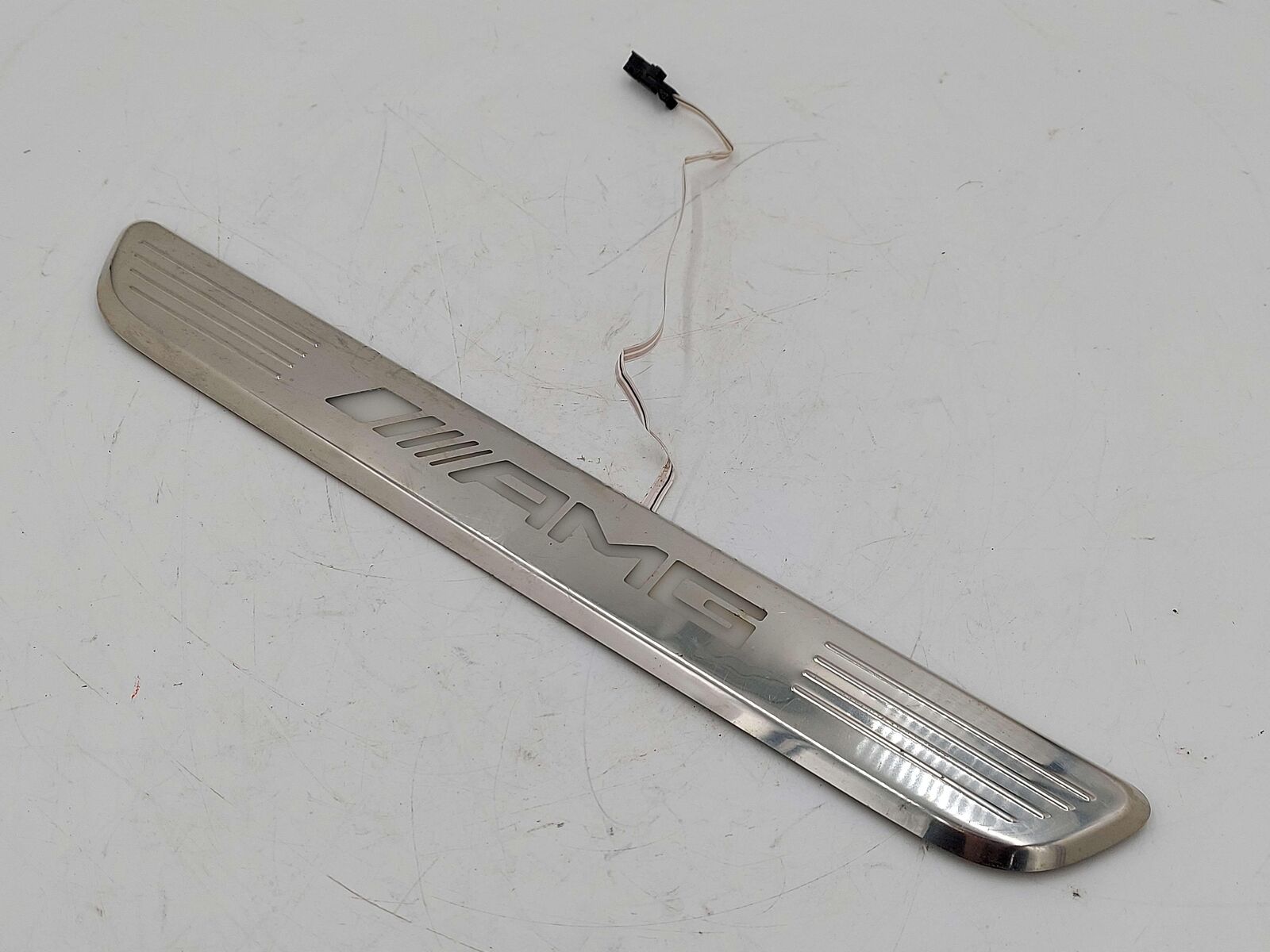 15 MERCEDES C63s w205 AMG RIGHT SCUFF SILL PLATE ILLUMINATED CHROME *NOTE