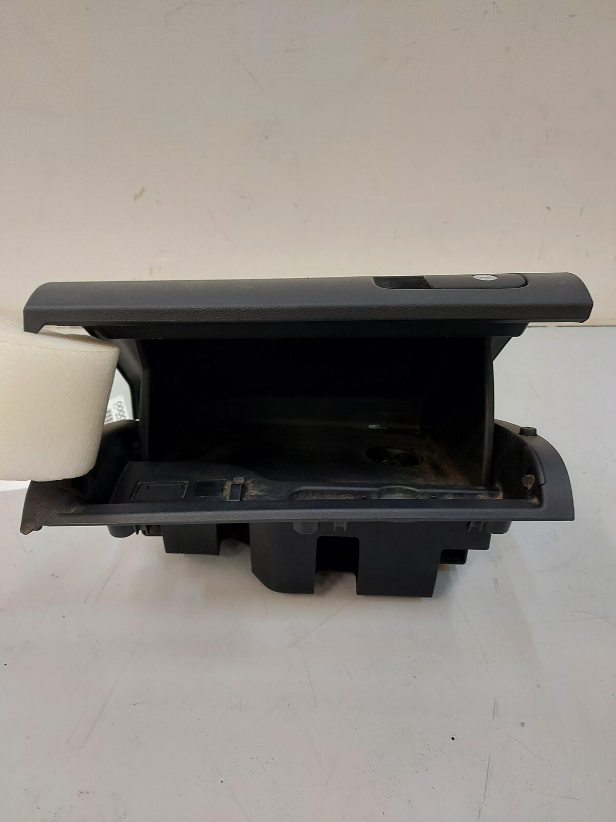 09-18 VW TIGUAN Glove Box Black 5M1857097Q 