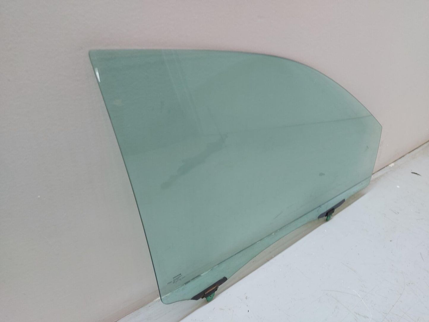 04-10 TOYOTA SIENNA FRONT RH Right Door Glass Window 904AS2M505