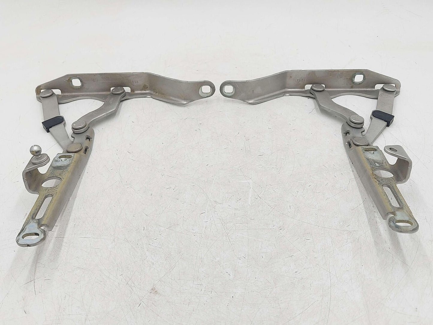 2005 Porsche 911 997 Carrera S REAR LEFT & RIGHT TRUNK ENGINE LID HINGES SILVER