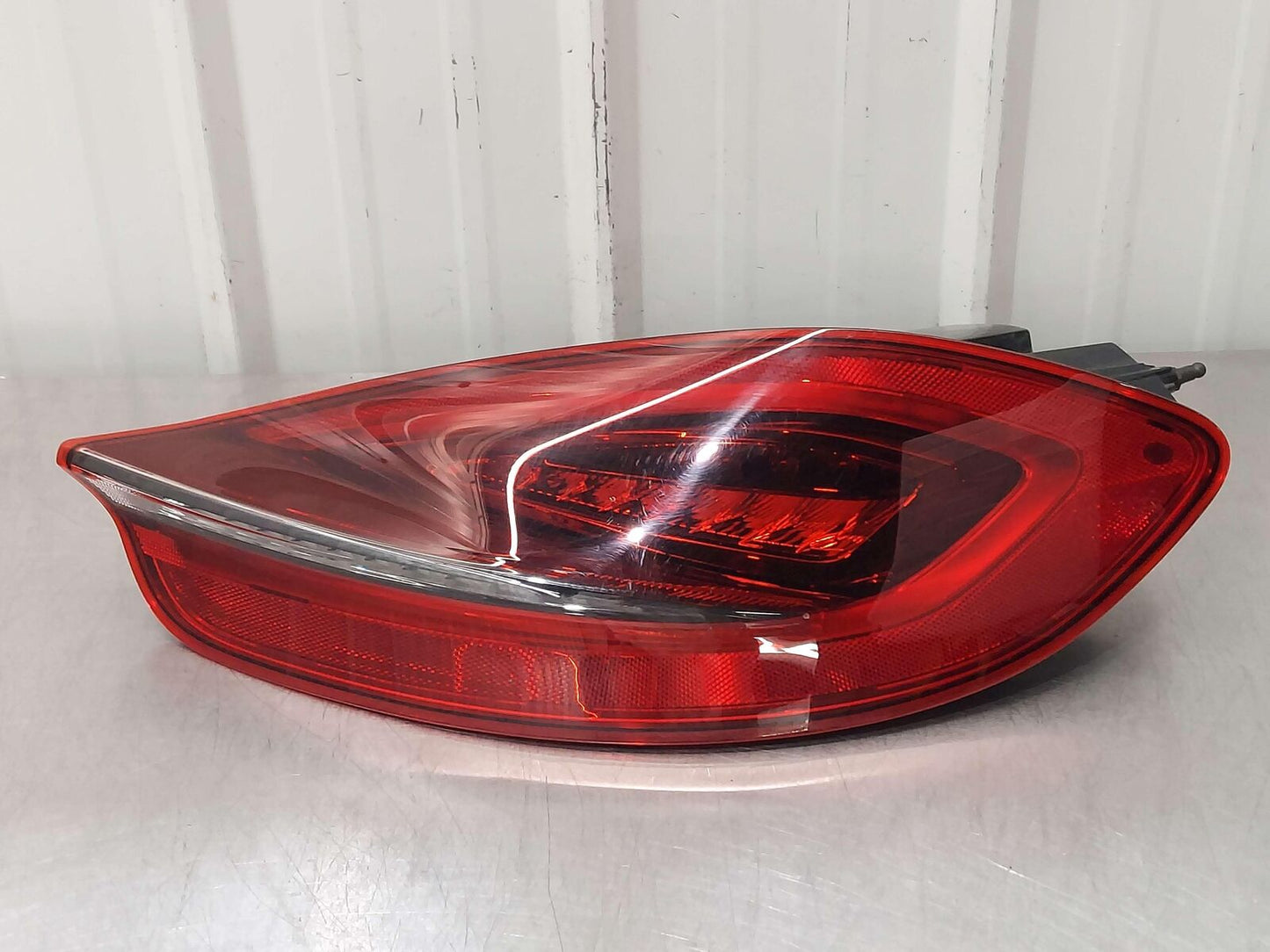 16 PORSCHE CAYMAN GT4 981 RIGHT TAIL LIGHT LAMP 98163114680 *SCRATCHES*