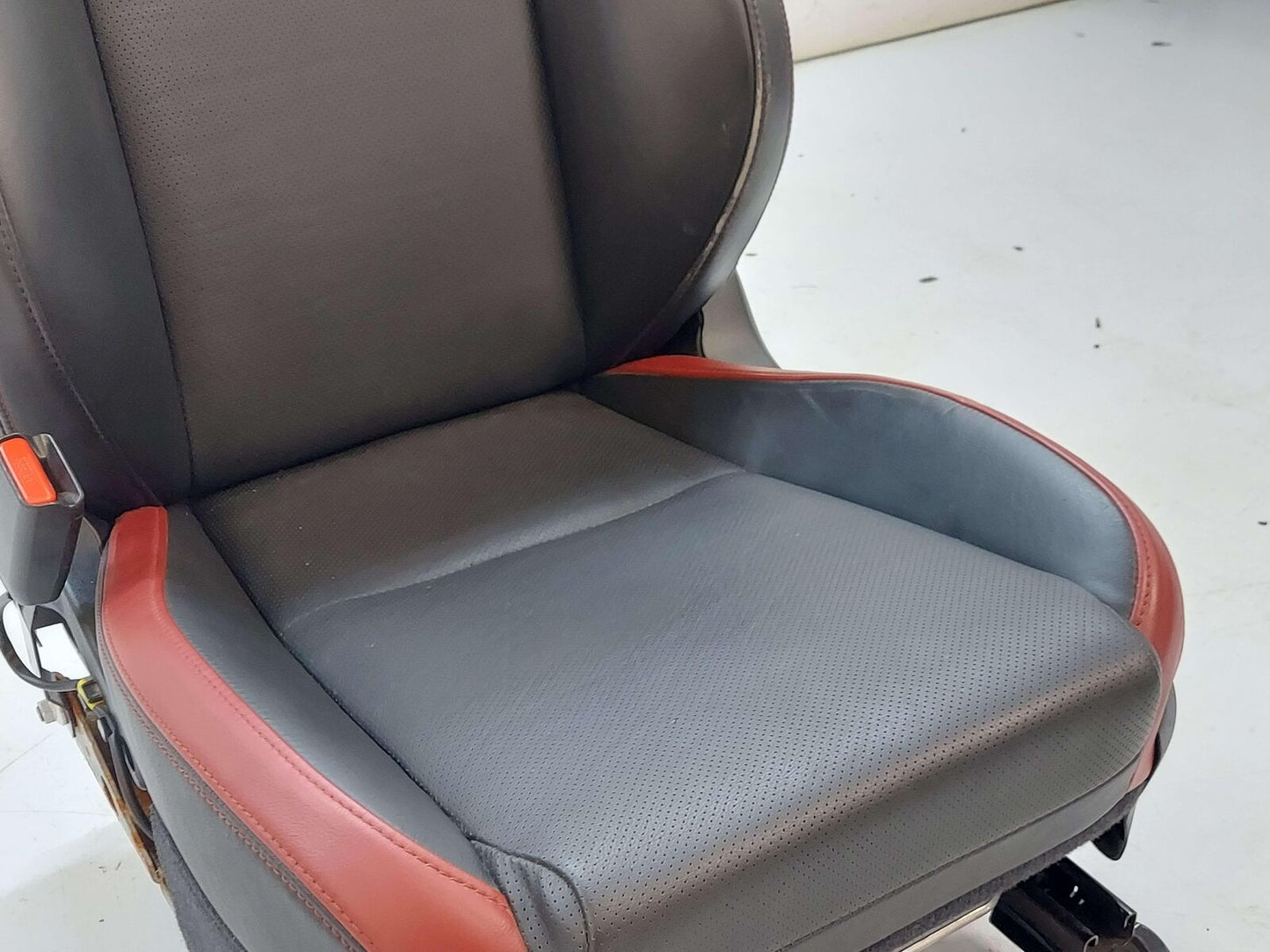 15-21 Subaru WRX Sti Black & Red Leather Seat Set *Notes*