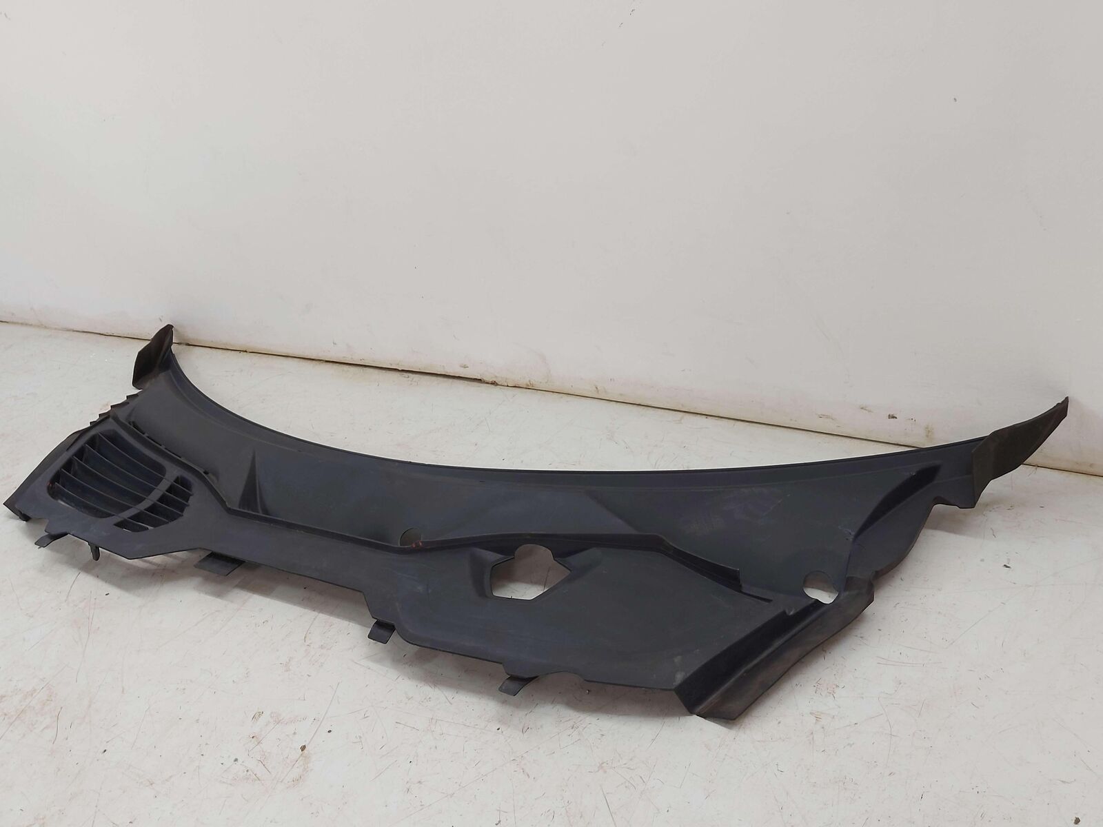 2020 PORSCHE TAYCAN FRONT WINDSHIELD COWL VENT PANEL 9J1819401B