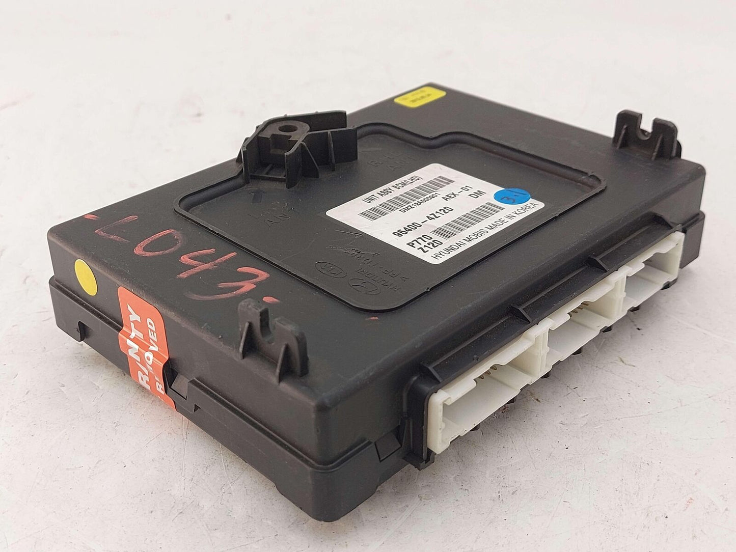 L043 HYUNDAI SANTA FE 2013 954004z120 Brake Control Module