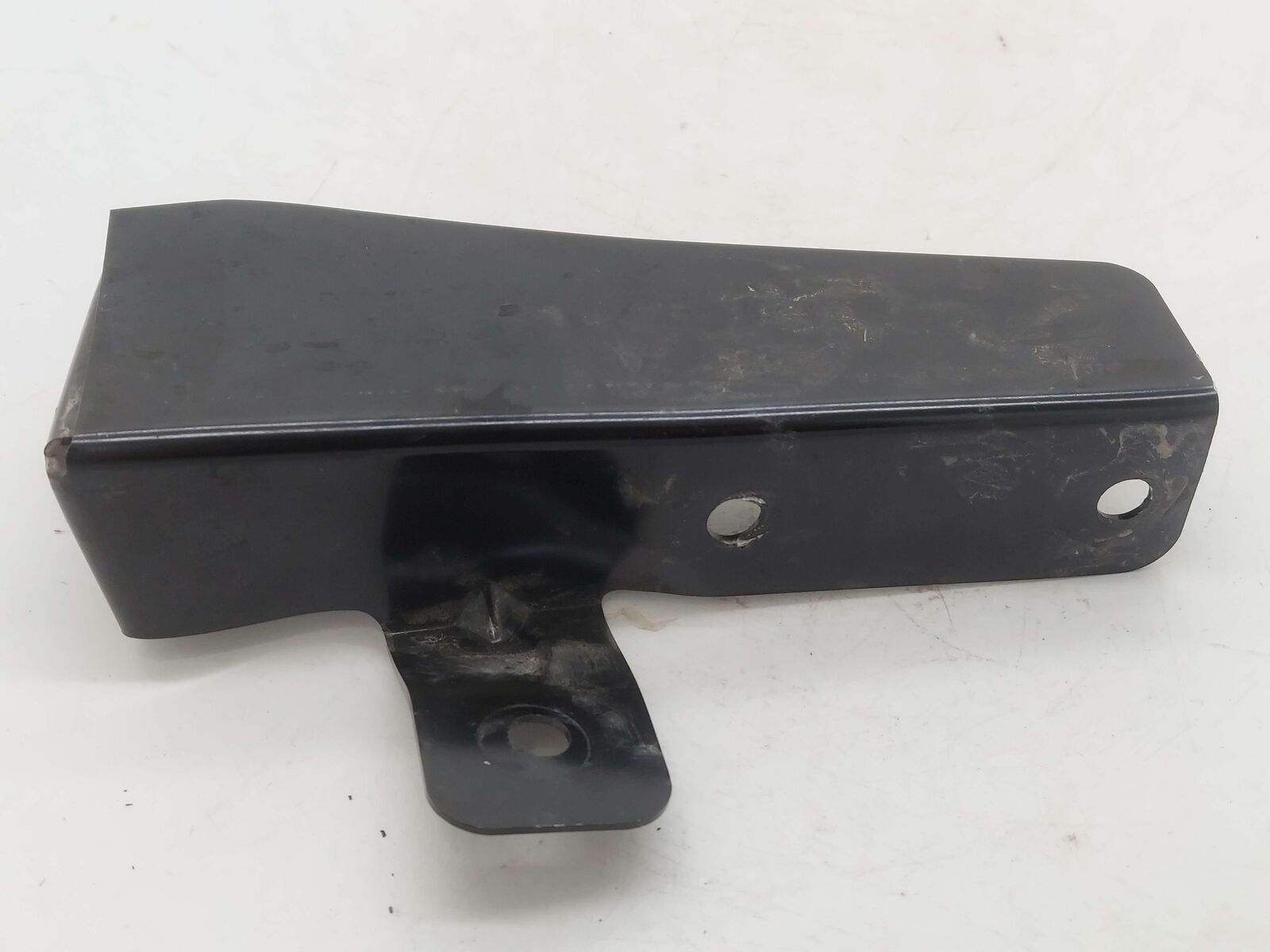 2006 FORD GT GT40 SUPERCAR REAR RH RIGHT BUMBER SUPPORT BRACKET *BENT* OEM