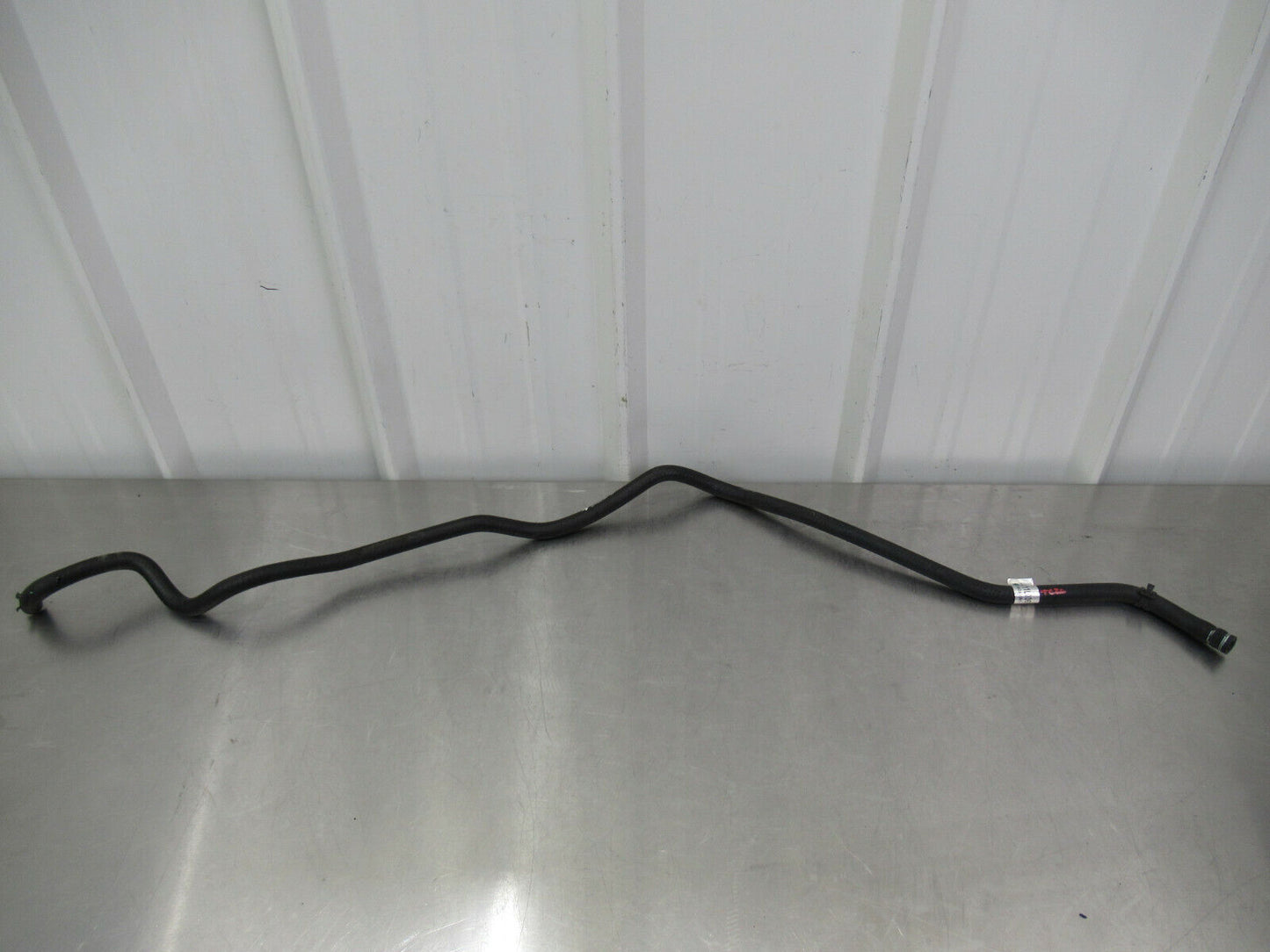 T020 2016 16 MCLAREN 570S COOLANT HOSE #6 11L0367CP