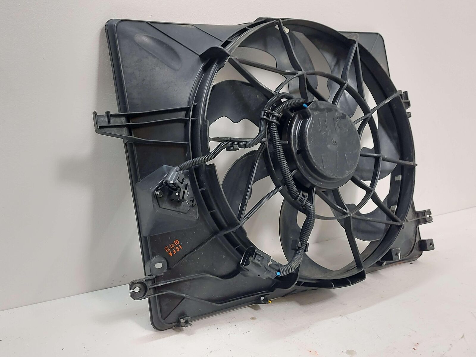 13-14 HYUNDAI GENESIS 2.0L ELECTRIC COOLING FAN W/ MOTOR COUPE 253802M500