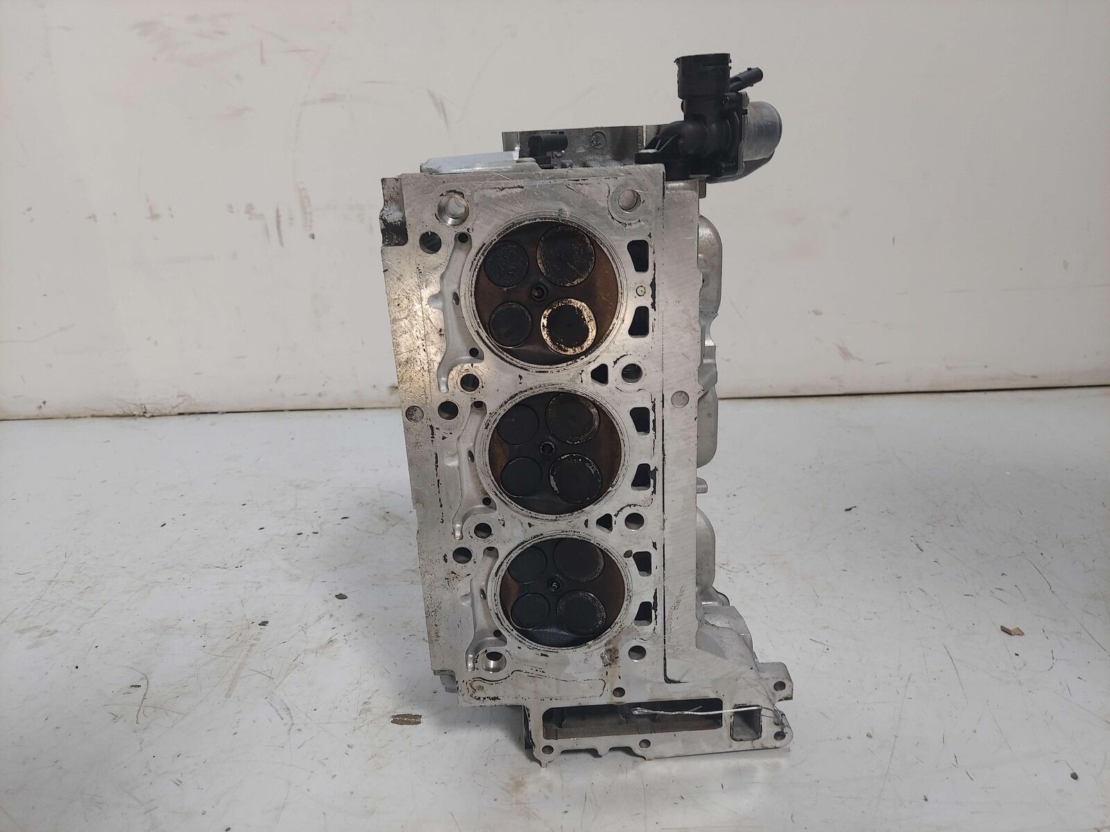 06-12 Mercedes C300 W204 Engine LH Left Cylinder Head 2720104720 0913419382 NOTE