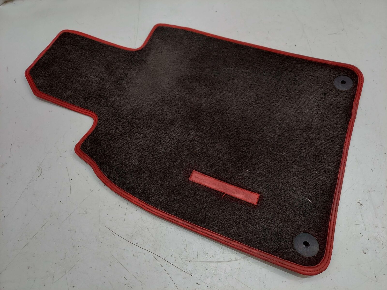 2014 PORSCHE 911 991 GT3 FLOOR MAT BLACK W/ RED TRIM *DISCOLORATION*