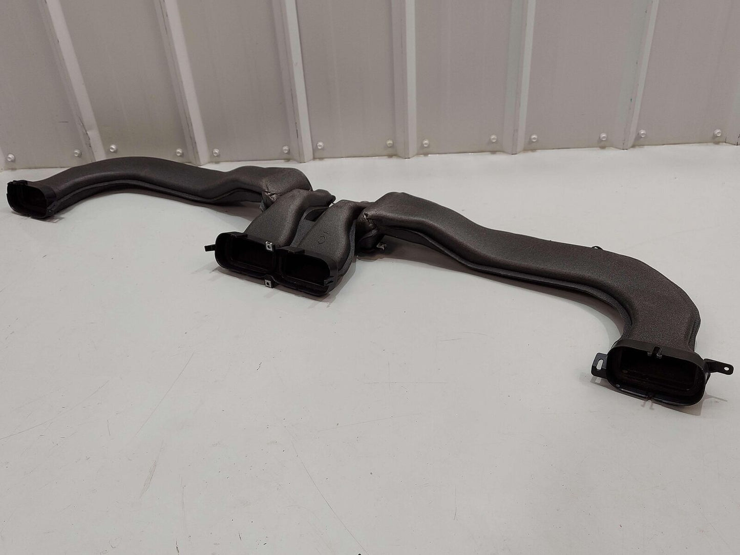 2023 McLaren Artura Center Dash Vent Tube 3K KM