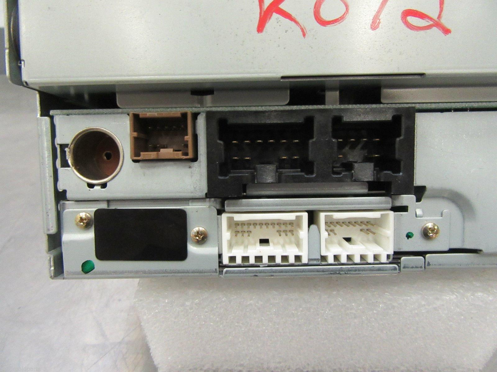 K072 04 INFINITI FX RADIO RECEIVER UNIT 28188CG700 PN-2548N