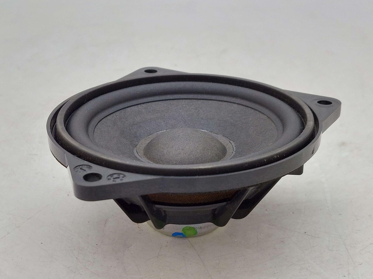 2017 MCLAREN 570S RIGHT SPEAKER QUARTER MOUNT 13M1030CP