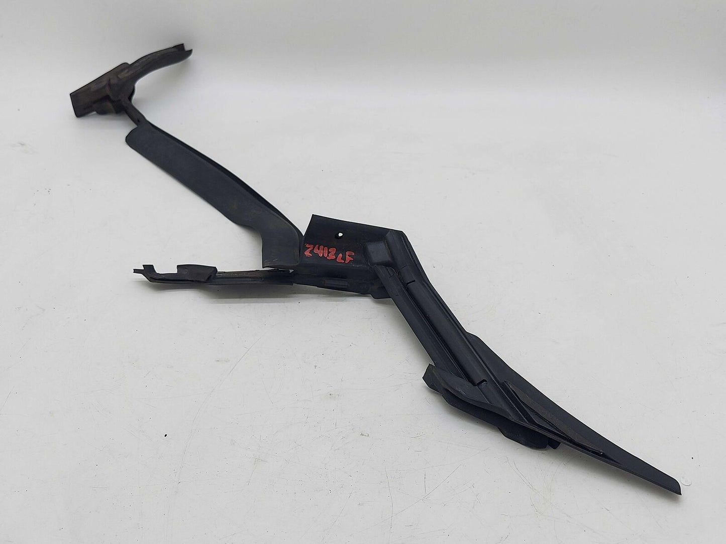 2016 MCLAREN 540C FRONT LEFT CORNER WEATHER STRIP STRIPPING 13A4988CP