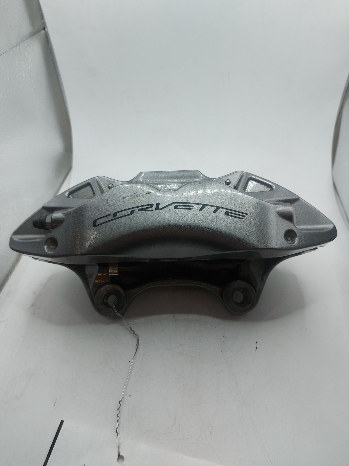 14-19 CHEVY CORVETTE Front LH Left Caliper *Gouged Chips* 46K KM'S