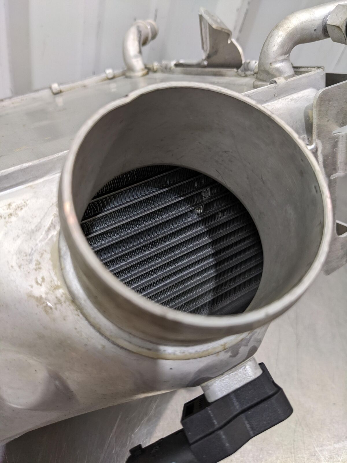 2018 MCLAREN 570S Intercooler dinged fins Right Rh 13F0303CP 8k KM's