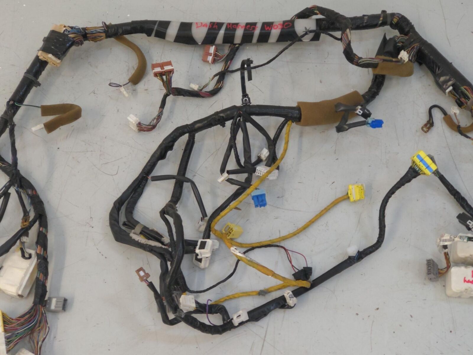 1999 NISSAN SKYLINE R34 GT-T coupe Wire Harness dash 24010AA502 24010-AA502