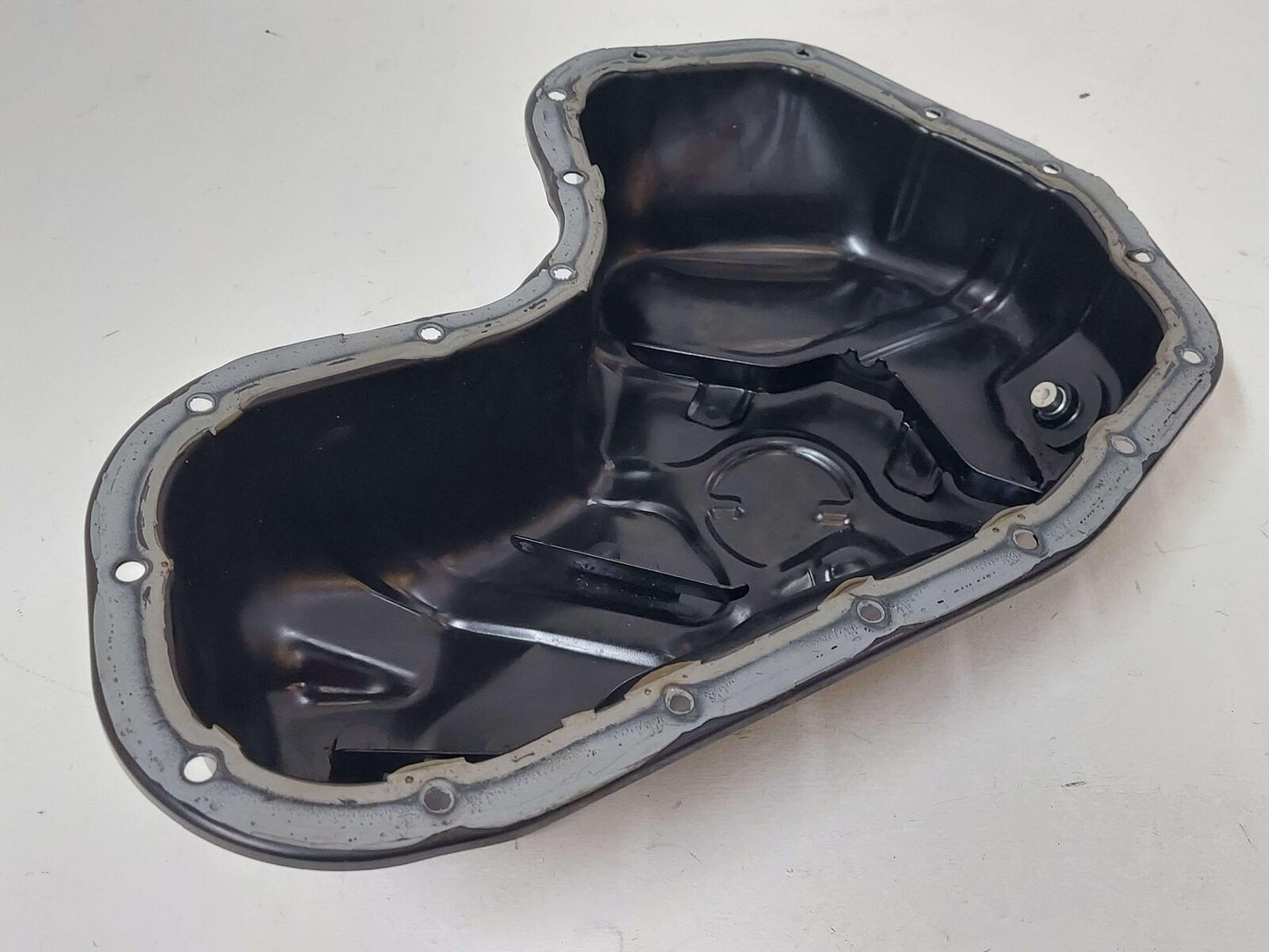 08-22 TOYOTA HIGHLANDER LOWER ENGINE MOTOR OIL PAN *DENTED & SCUFFED*