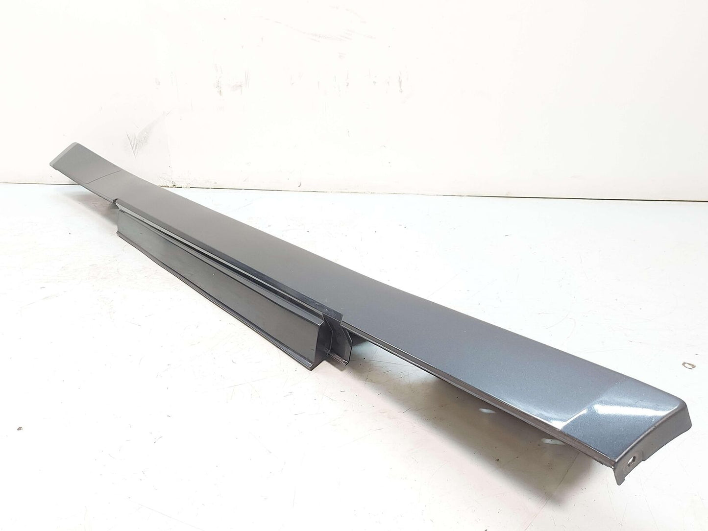 09-16 Nissan GT-R R35 LH Left Rocker Panel Side Skirt Moulding Black 76851JF00A