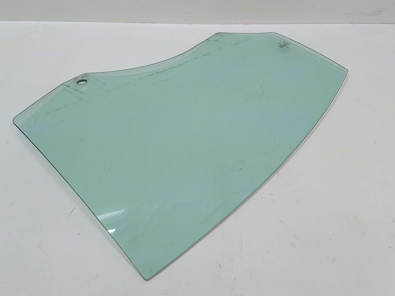 12-18 MERCEDES CLS63S AMG W218 REAR RIGHT DOOR WINDOW GLASS