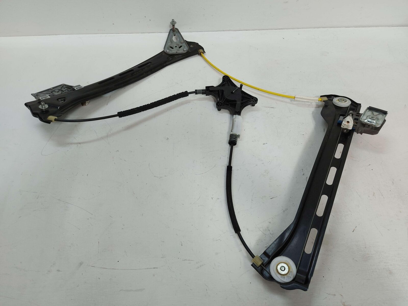 12-18 Mercedes W218 CLS63S FRONT RIGHT DOOR WINDOW GLASS REGULATOR 2187200479