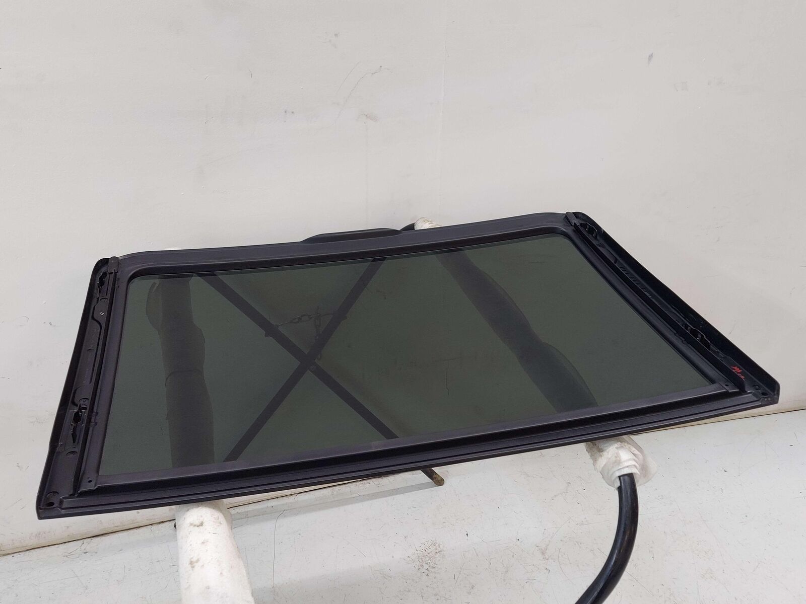 11-18 PORSCHE CAYENNE 958 S E-HYBRID FRONT SUN ROOF GLASS 7P0877055