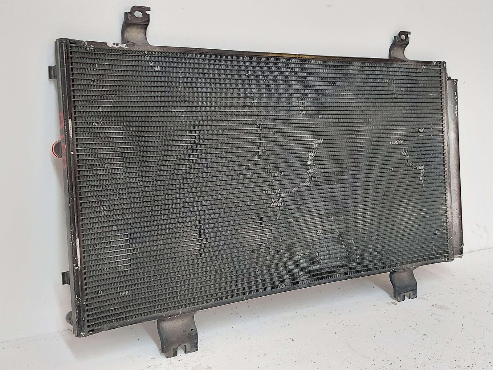 06-15 LEXUS IS350 AC A/C AIR CONDITIONING CONDENSER 8846053030 *FINS BENT*