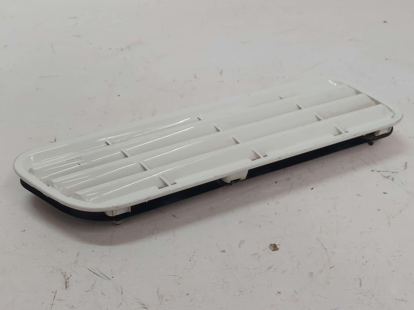 08-15 MITSUBISHI EVOLUTION X 10 MR LANCER LEFT HOOD SCOOP VENT WHITE *SCUFFS