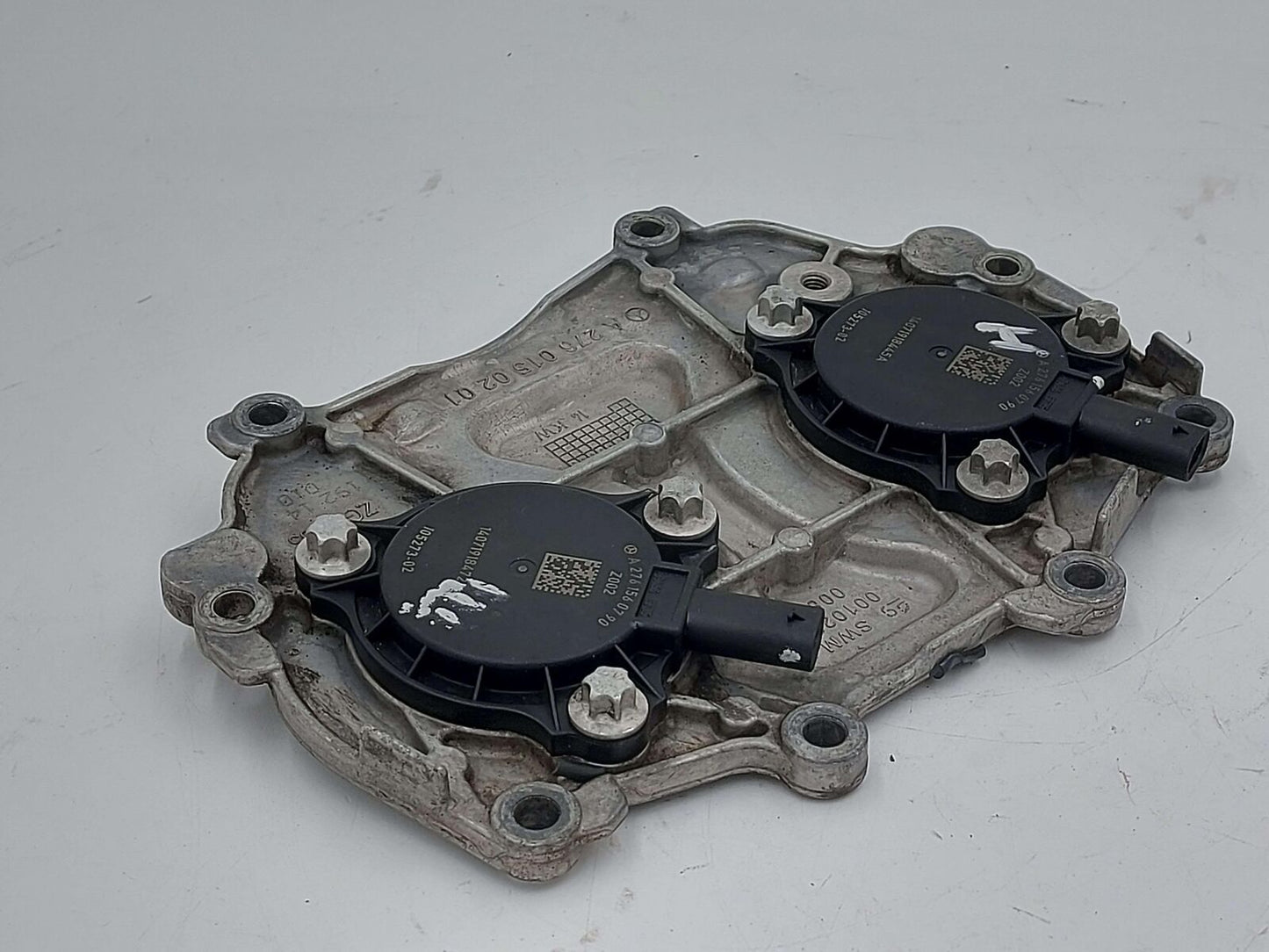 13-16 MERCEDES GL63 AMG X166 RIGHT UPPER ENGINE TIMING COVER & SOLENOIDS 5.5L