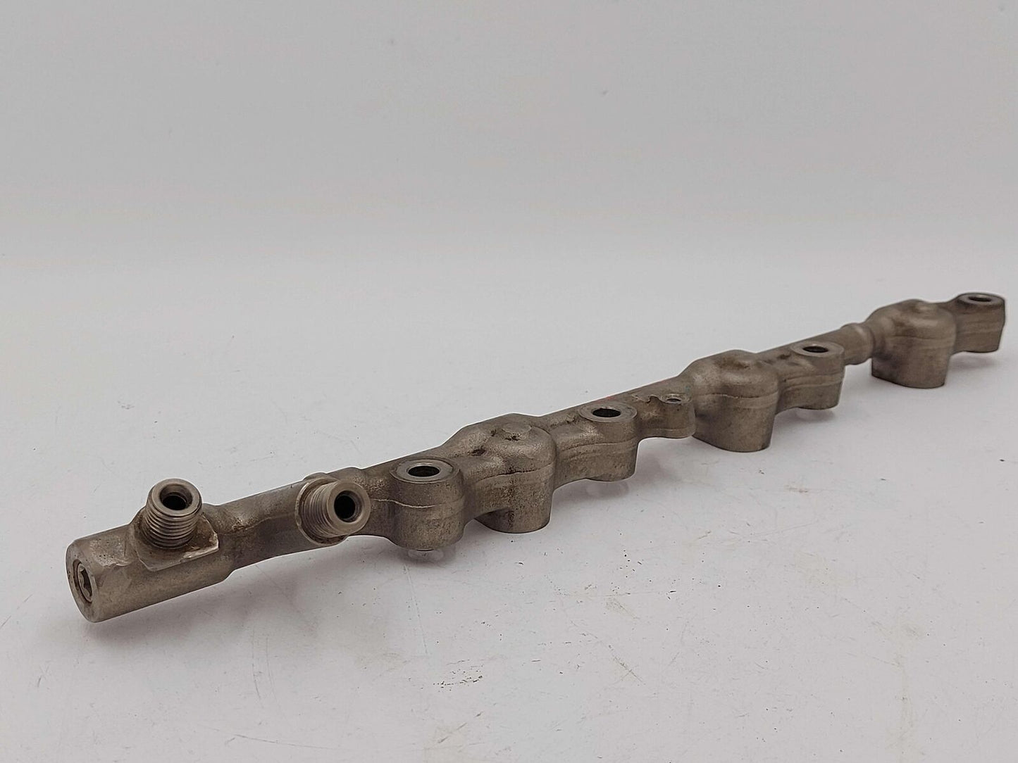 2018 TOYOTA TACOMA 3.5L RH RIGHT LOWER FUEL INJECTION INJECTOR RAIL 2GRFKS