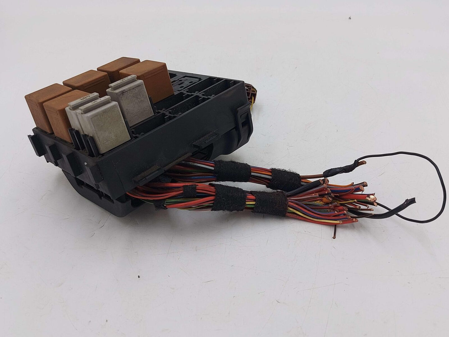 2007 Porsche 911 997 Turbo Engine Motor Fuse Relay Box 99761011200