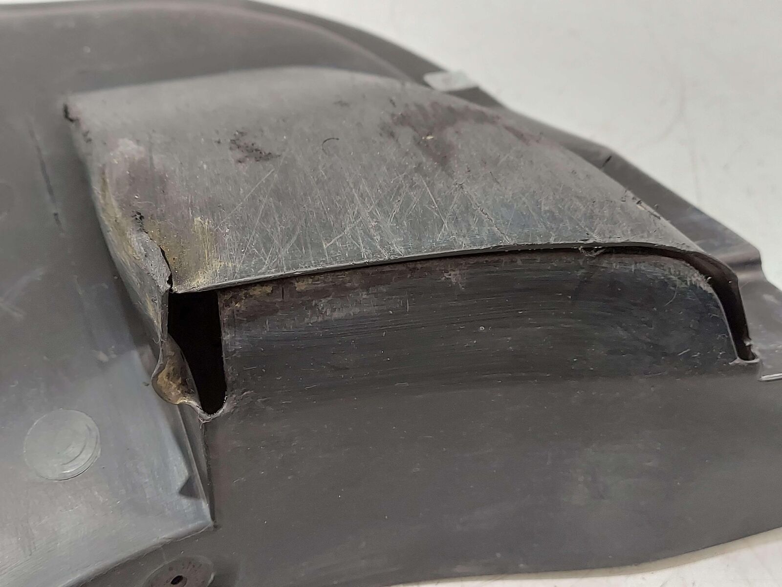 2014 PORSCHE 911 991 GT3 FRONT LEFT SPLASH GUARD *TORN GOUGES*