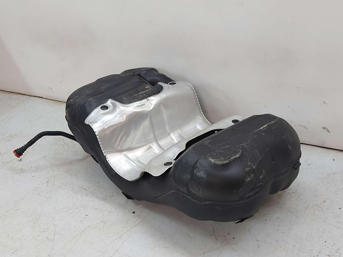 19-23 TOYOTA RAV-4 FUEL TANK 77111-0R050