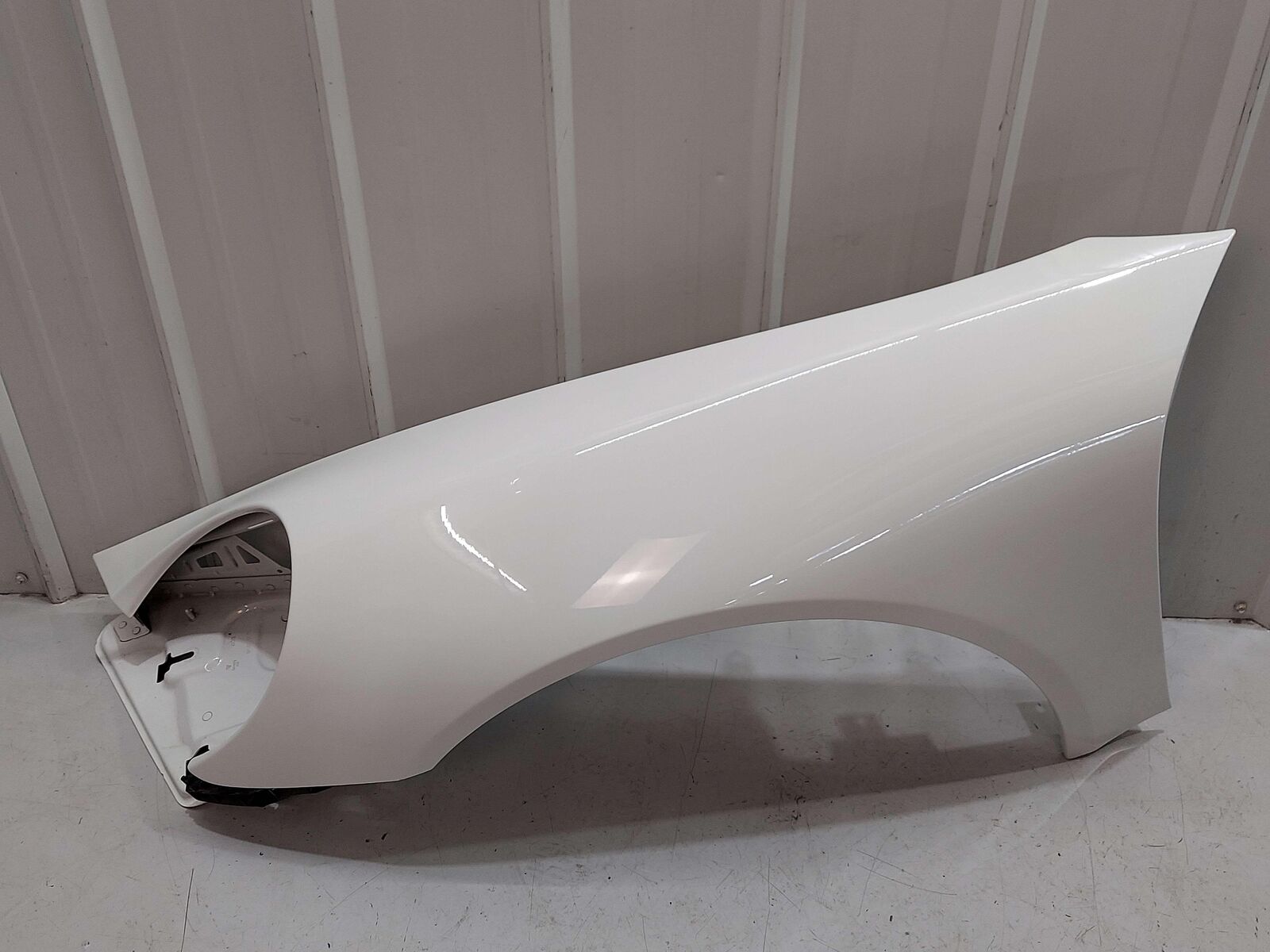 12-19 PORSCHE 911 991 GT3 FRONT LEFT FENDER PURE WHITE C9A