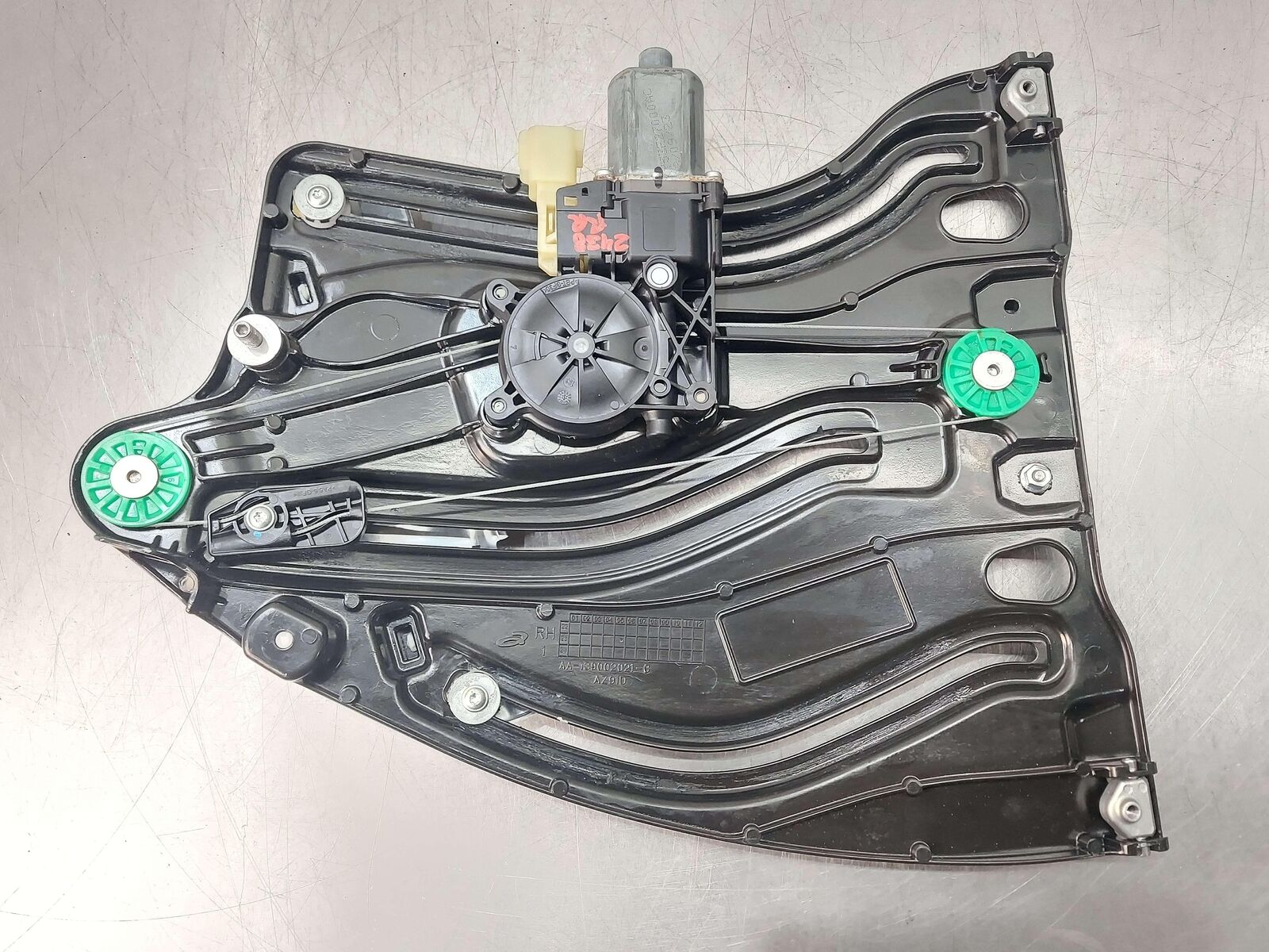 2024 ASTON MARTIN DB12 VOLANTE RIGHT QUARTER GLASS REGULATOR CONVERTABLE