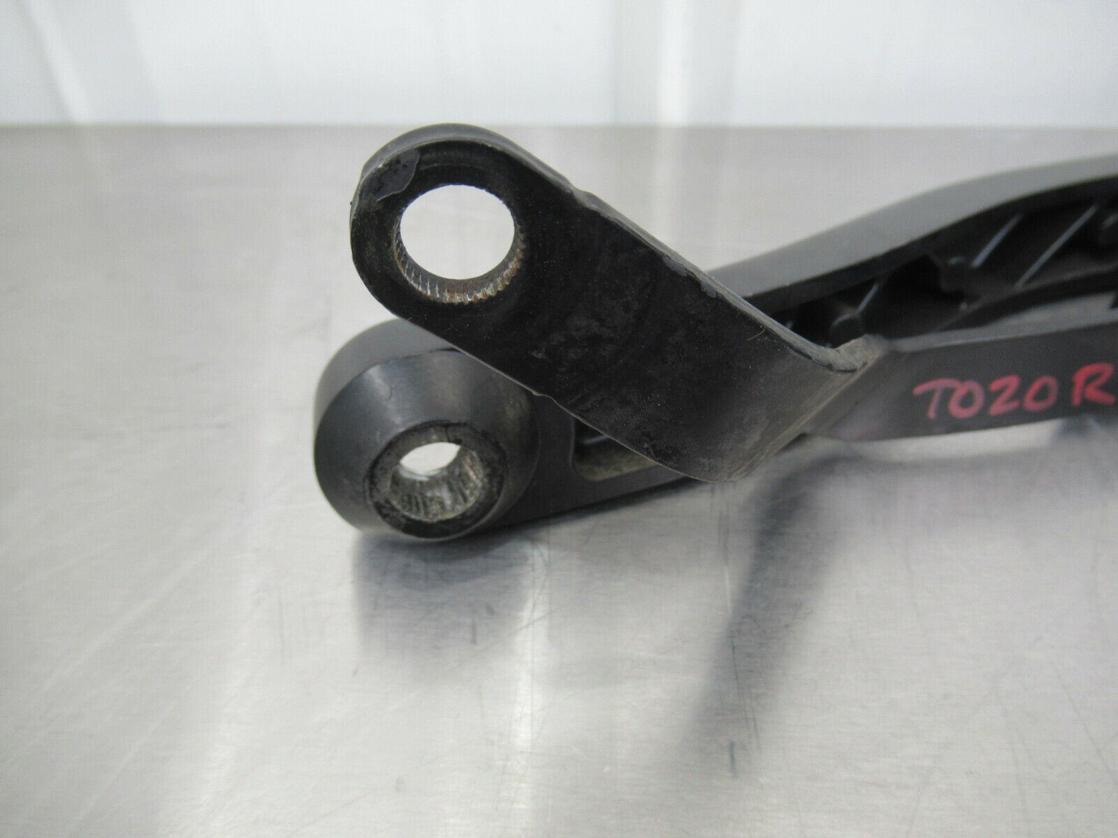 T020 2016 16 MCLAREN 570S RH RIGHT PASSENGER WIPER ARM