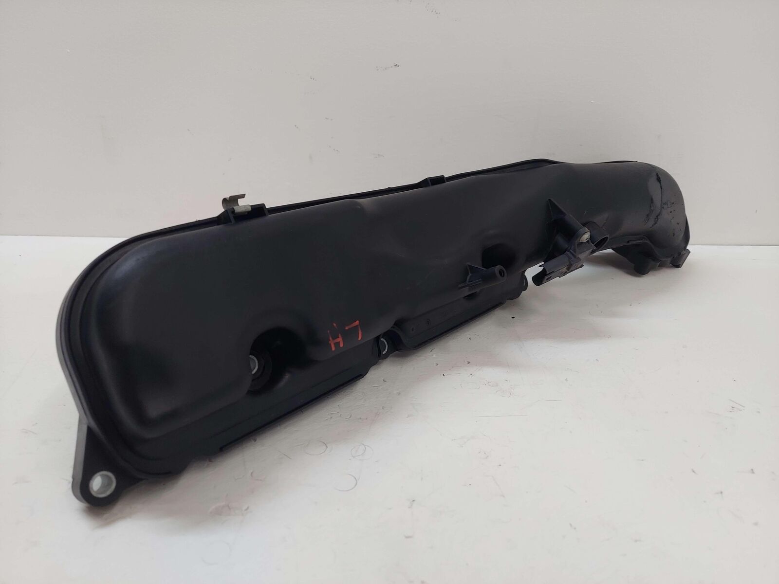 11-13 BMW X5 4.4L TWIN TURBO E70 LH LEFT INTAKE MANIFOLD 7555666 *GOUGED*