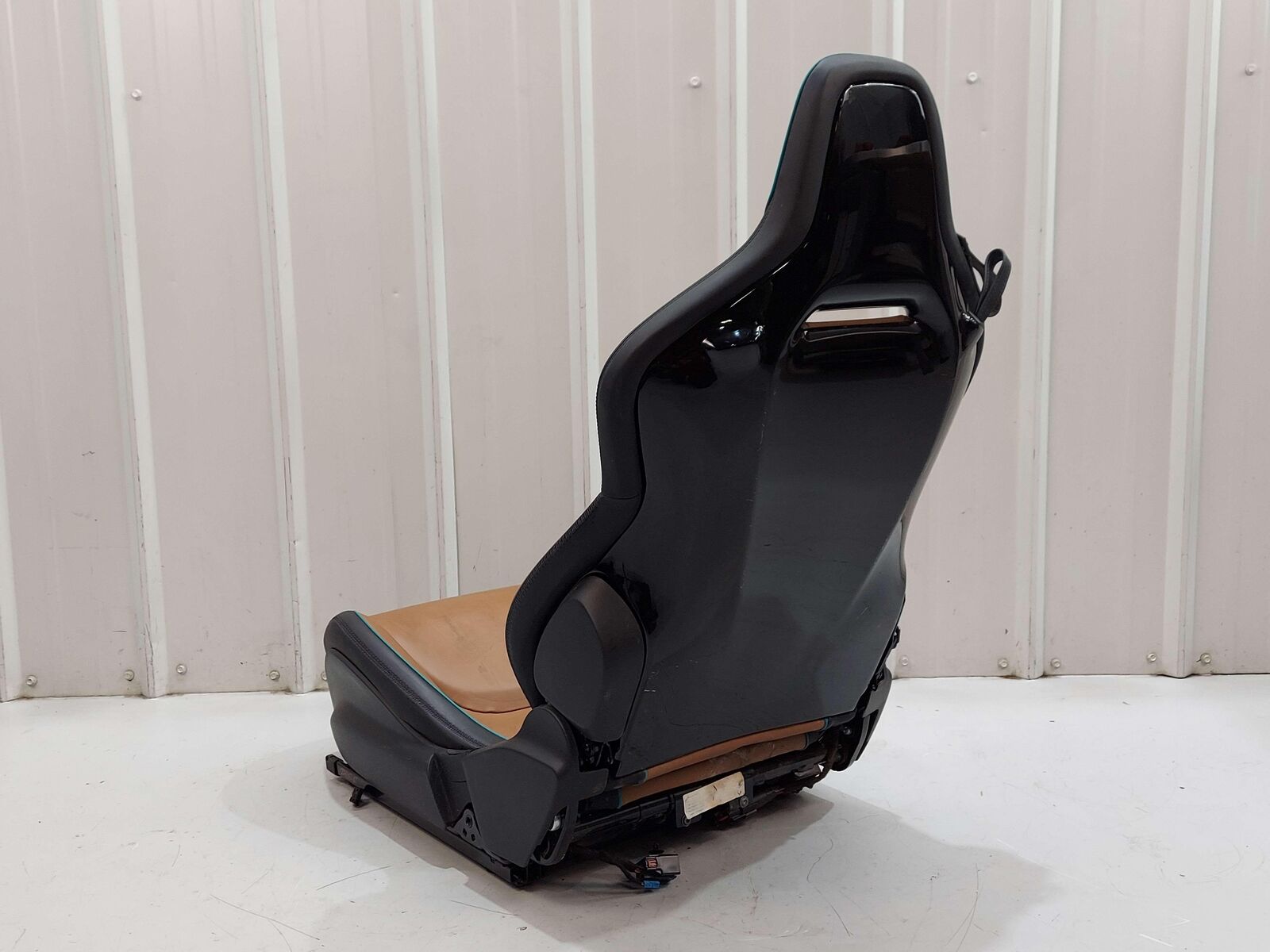 2023 MCLAREN ARTURA FRONT RIGHT SEAT BROWN & BLACK LEATHER POWER *NOTE