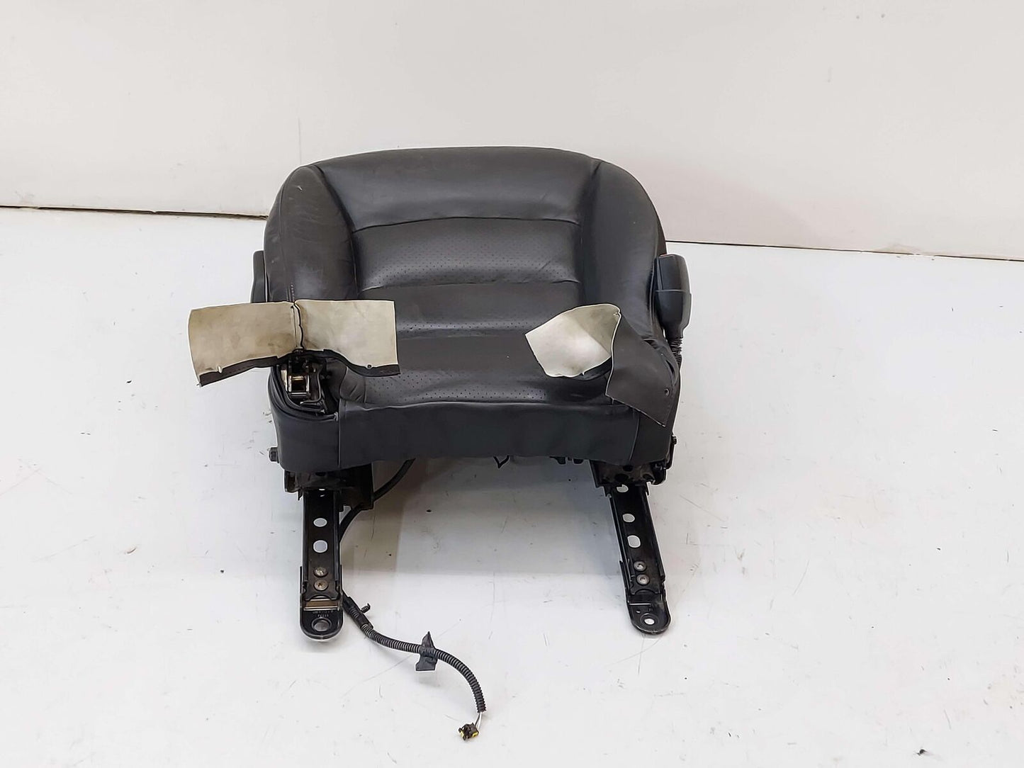 07-11 CHEVY CORVETTE FRONT LH LEFT SEAT BASE W/ CUSHION BLACK LEATHER *NOTES*