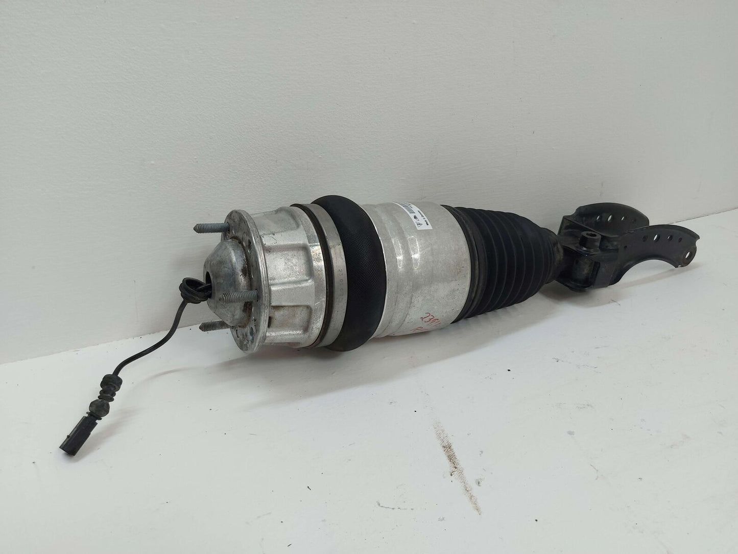 13 14 16 17 18 PORSCHE CAYENNE GTS 958 FRONT RIGHT STRUT AIR SPRING SUSPENSION