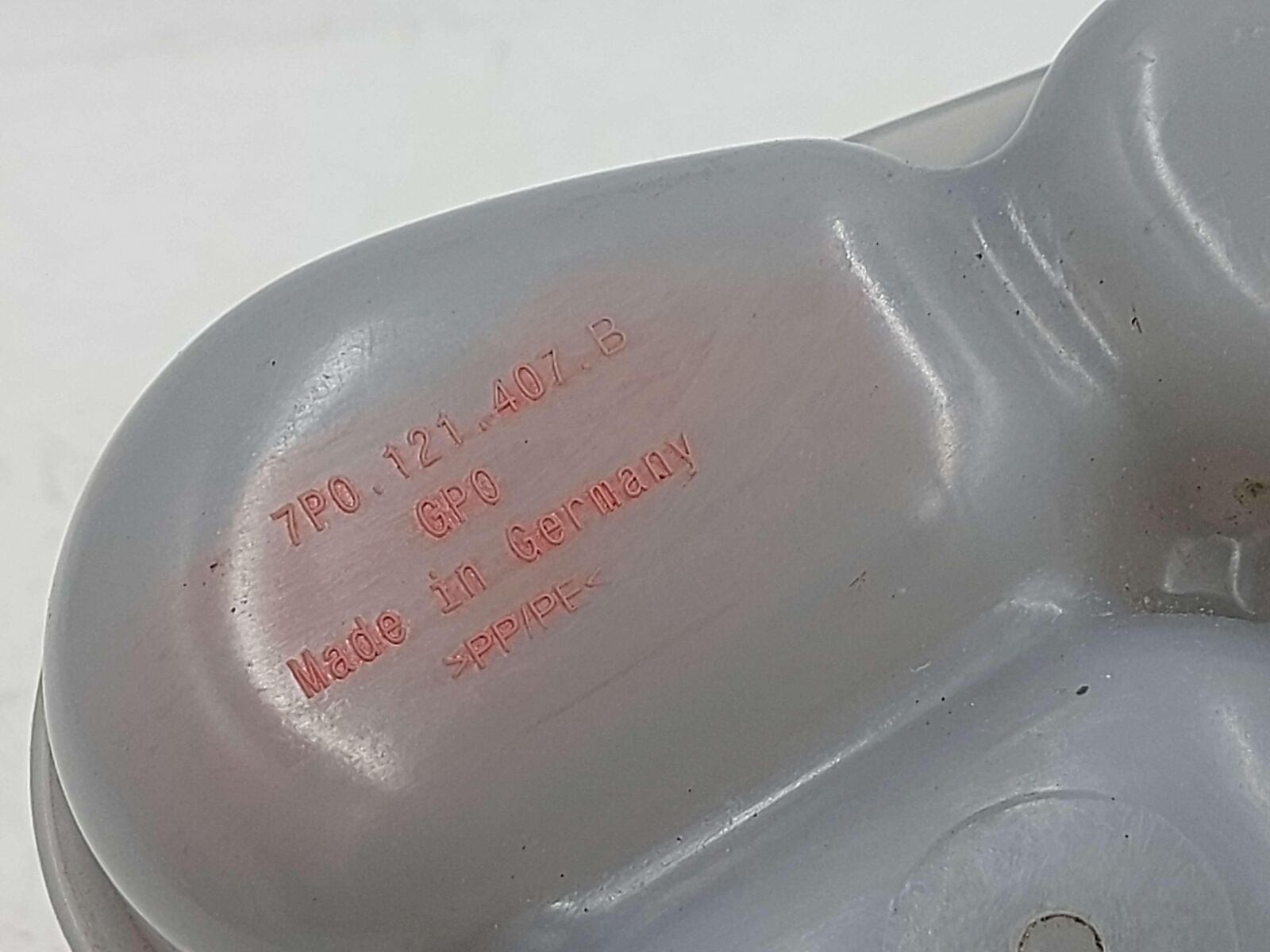 11-18 PORSCHE CAYENNE 958 S E-HYBRID COOLANT OVERFLOW RECOVERY BOTTLE 7P0121407B