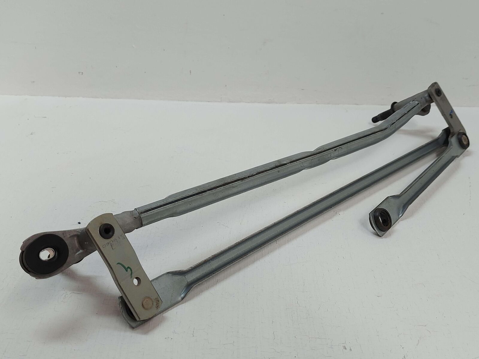 15-18 PORSCHE MACAN 95B S WINDSHIELD WIPER TRANSMISSION LINKAGE 95B955023C