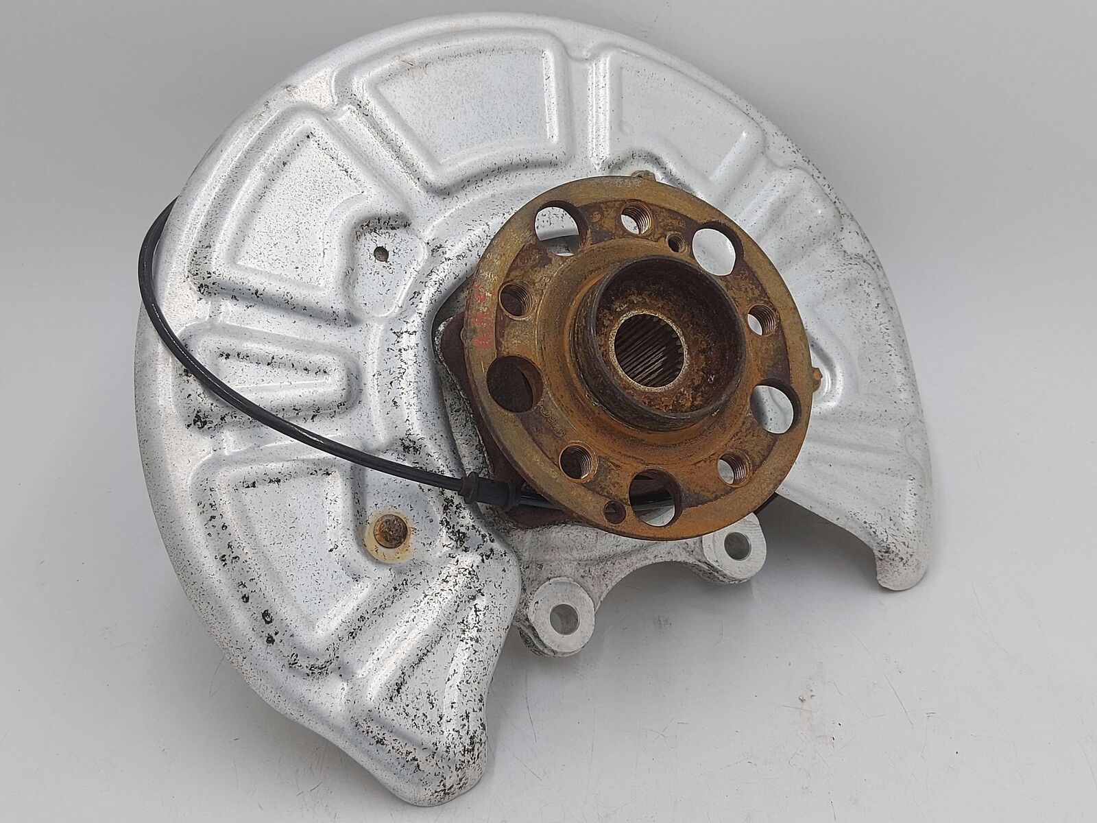 15-21 MERCEDES C63S AMG W206 REAR RIGHT SPINDLE KNUCKLE HUB SEDAN A2055460400