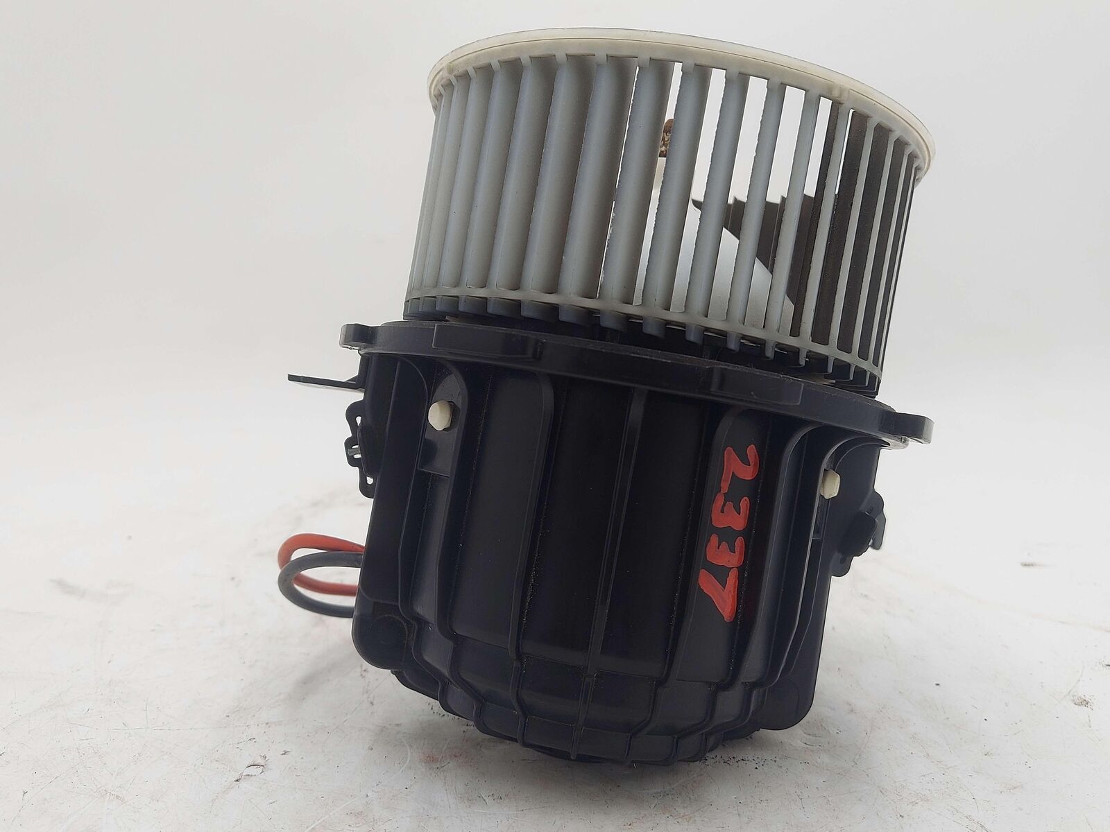 15-18 PORSCHE MACAN 95B S FRONT HVAC A/C HEATER BLOWER MOTOR 8T2820021