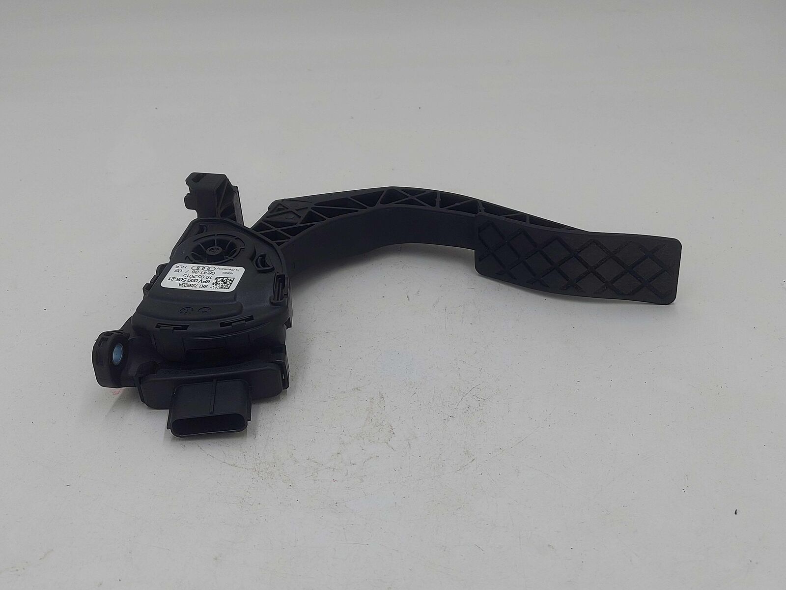 2016 PORSCHE MACAN S 95B ACCELERATOR GAS PEDAL SENSOR 8K1723523A