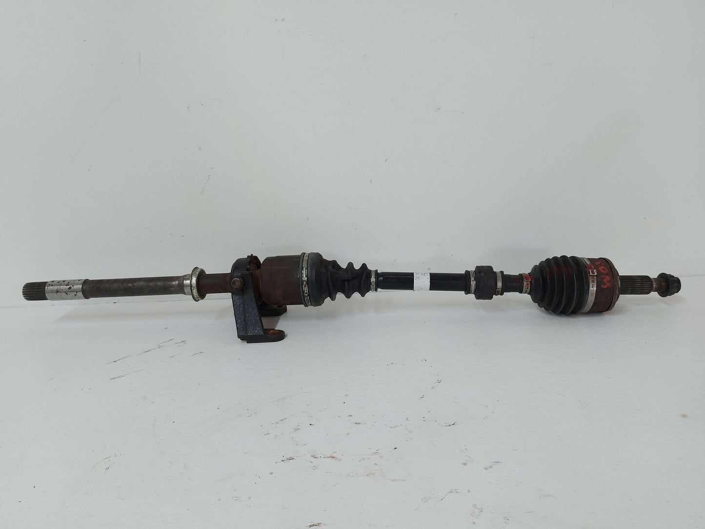 13-18 TOYOTA RAV-4 RH Front Axle Shaft * Inner Boot Damage* Awd