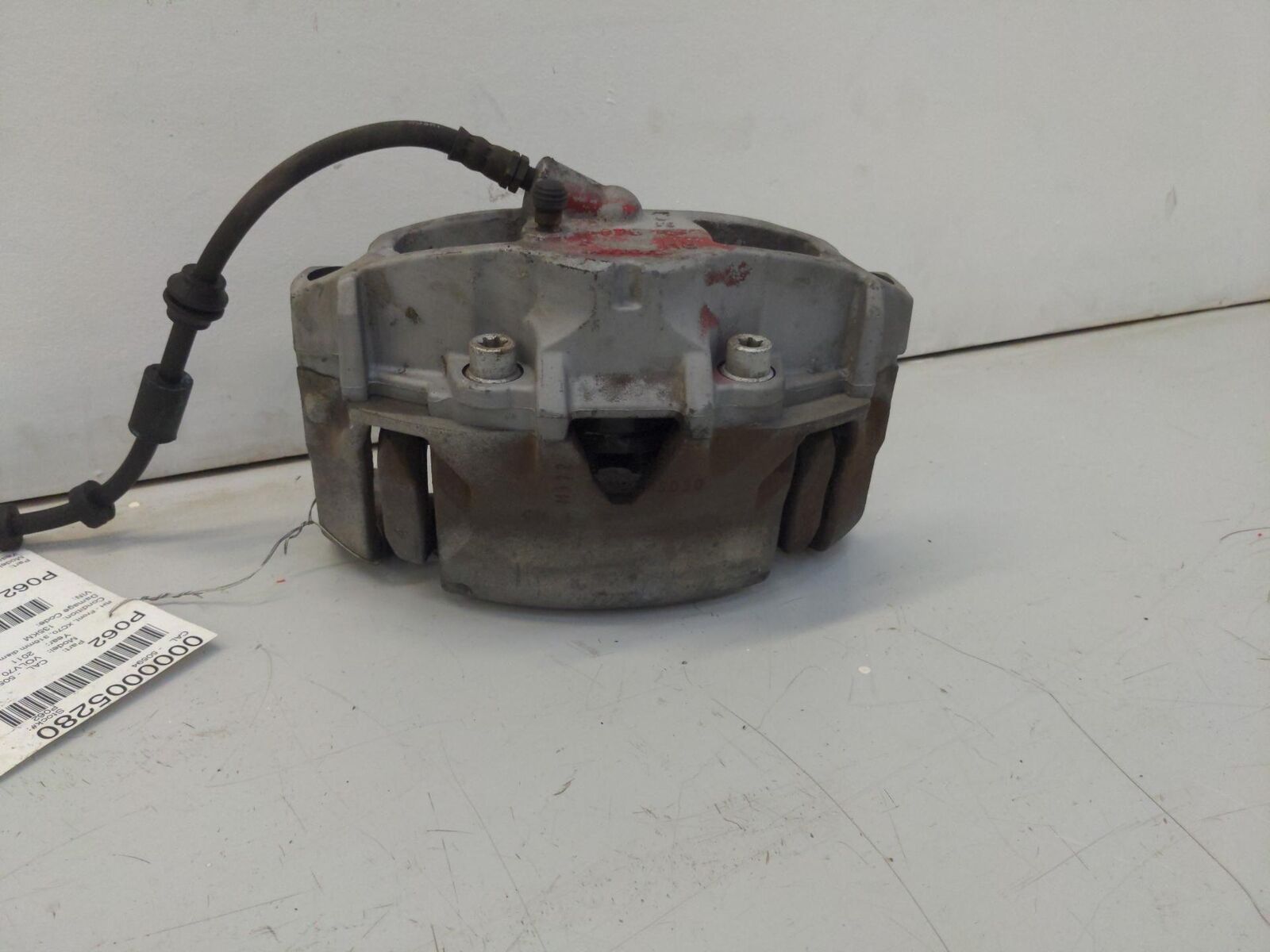 08-16 Volvo XC70 Front RH Right Caliper 135K KMS