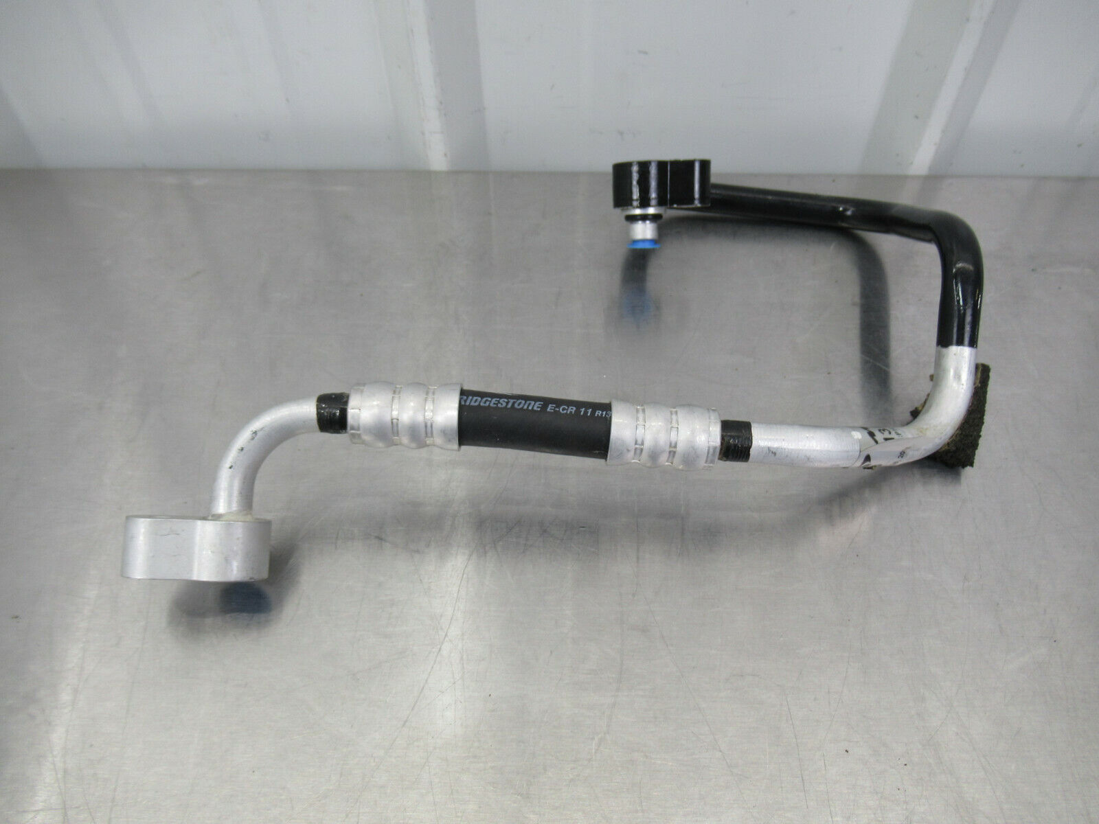 T020 2016 16 MCLAREN 570S AC LINE HOSE PIPE #14 13A3613CP