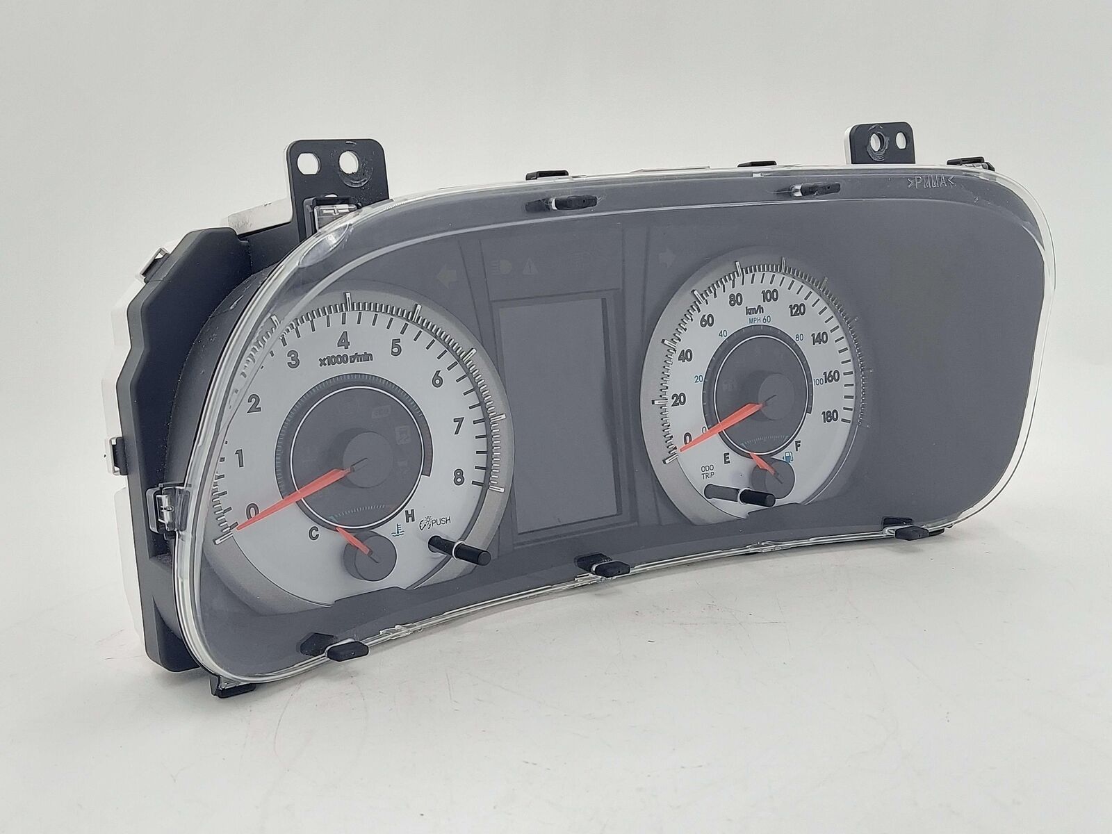 15-16 TOYOTA SIENNA SE INSTURMENT SPEEDOMETER GAUGE CLUSTER 139K KILOMETERS KPH