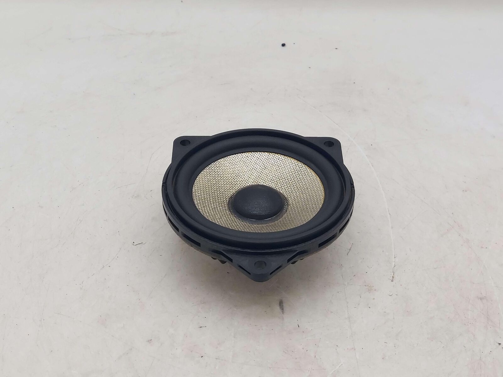 2023 MCLAREN ARTURA DASH SPEAKER 2127014401A